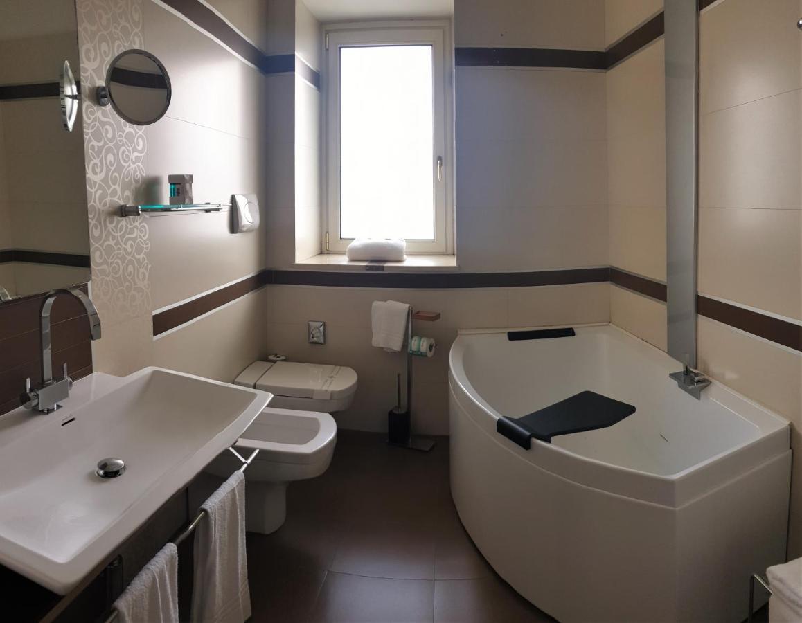 Hotel Cenacolo Somma Vesuviana Eksteriør billede